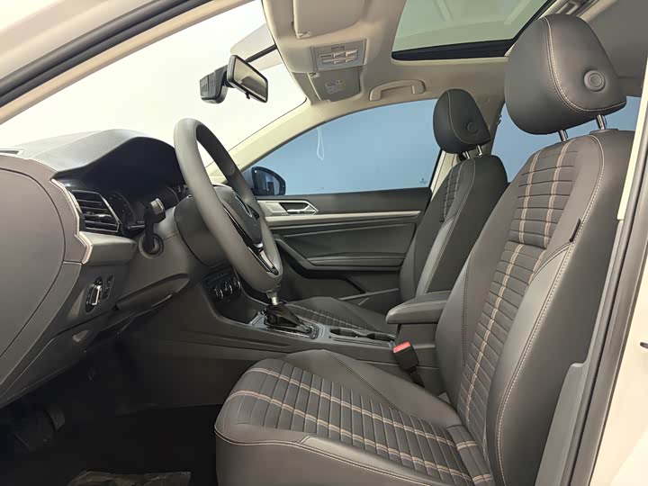 Фото 4 - Volkswagen Lavida