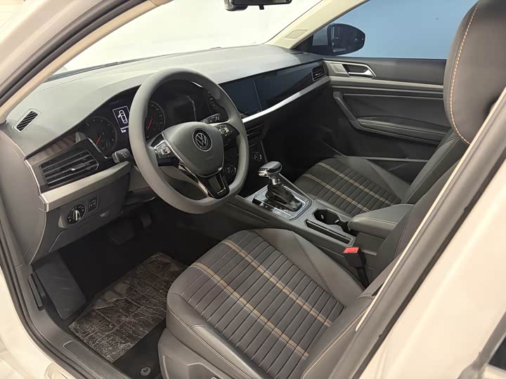 Фото 5 - Volkswagen Lavida