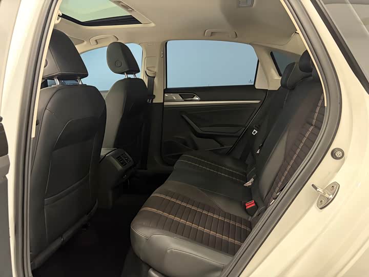 Фото 7 - Volkswagen Lavida