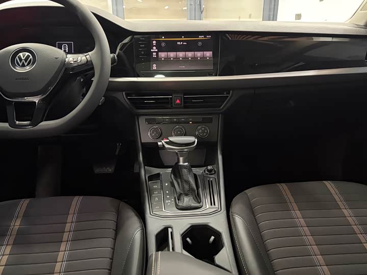 Фото 9 - Volkswagen Lavida