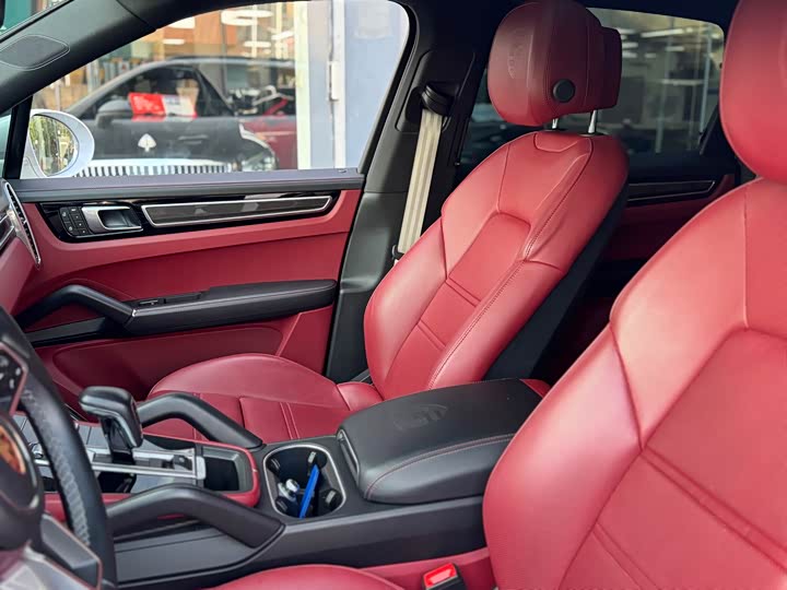 Фото 5 - Porsche Cayenne