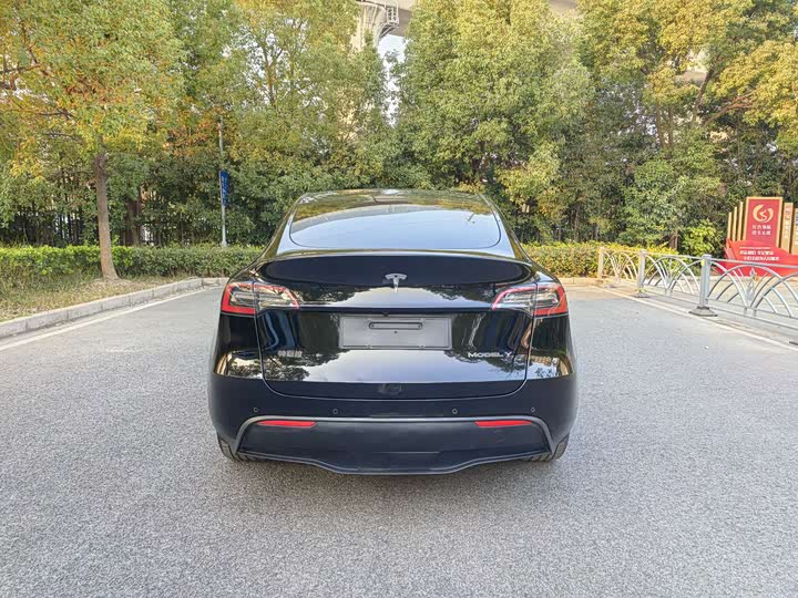 Фото 7 - Tesla Model Y