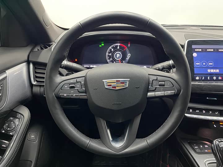 Фото 14 - Cadillac CT5