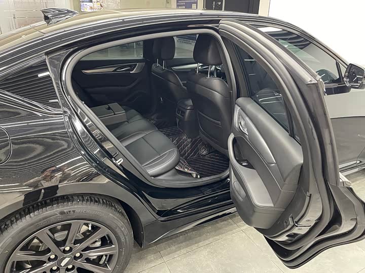 Фото 19 - Cadillac CT5