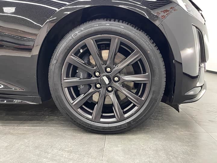 Фото 6 - Cadillac CT5