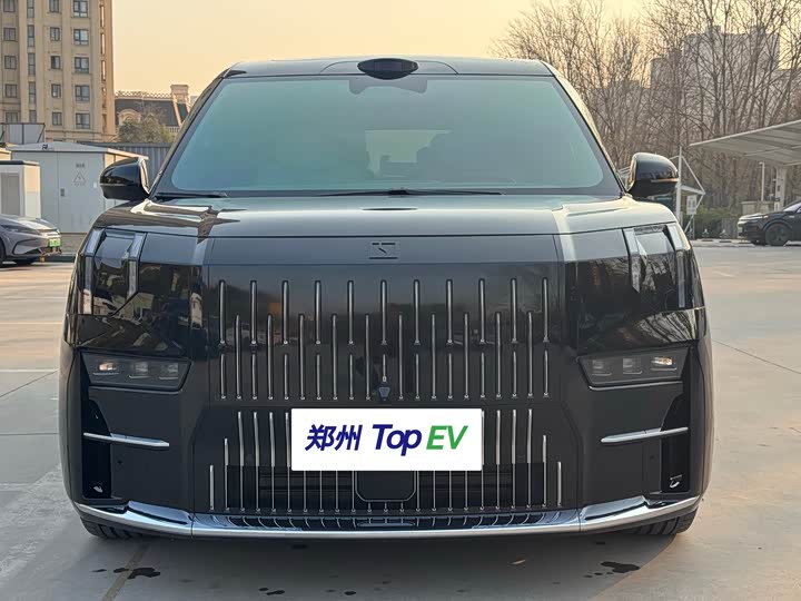 Фото 2 - Zeekr 009