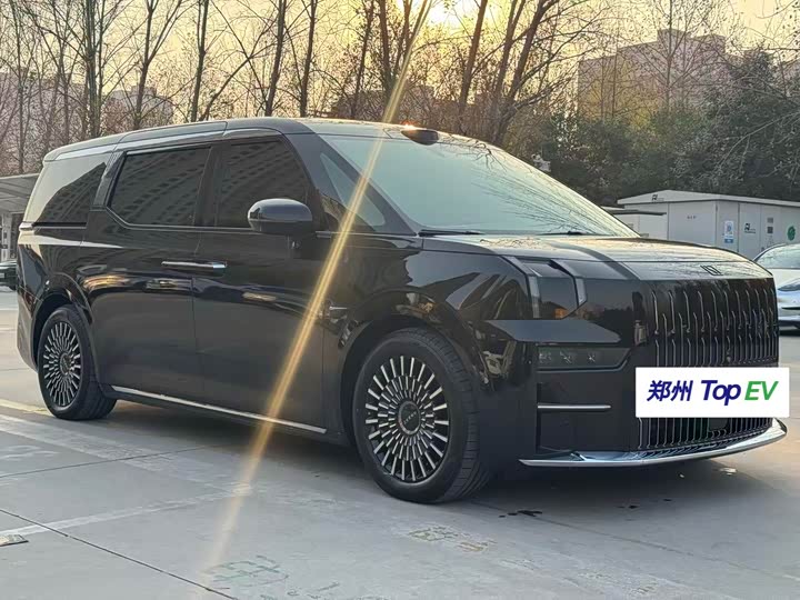 Фото 3 - Zeekr 009