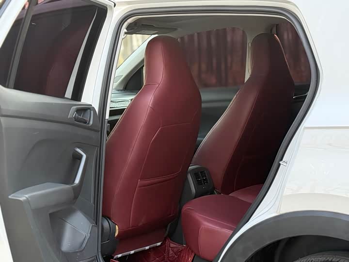 Фото 13 - Volkswagen T-Cross