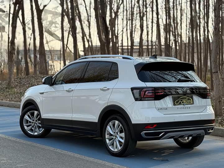 Фото 3 - Volkswagen T-Cross