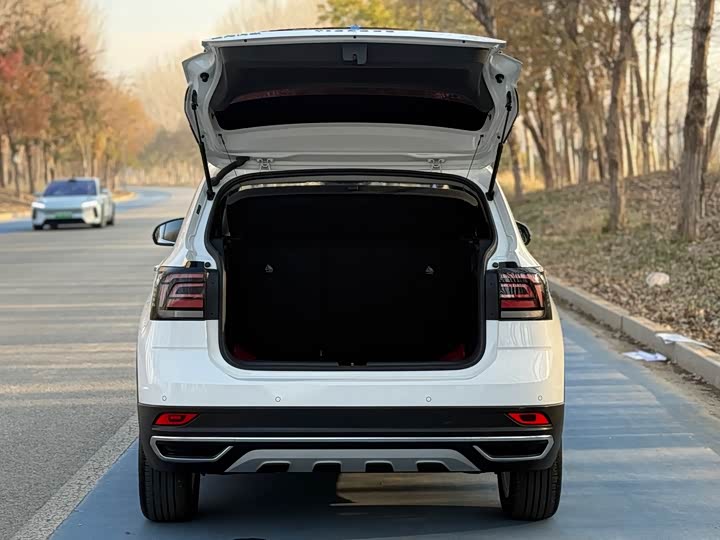 Фото 9 - Volkswagen T-Cross