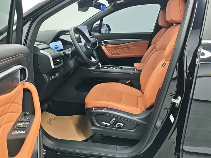 Фото 9 - Geely Okavango L