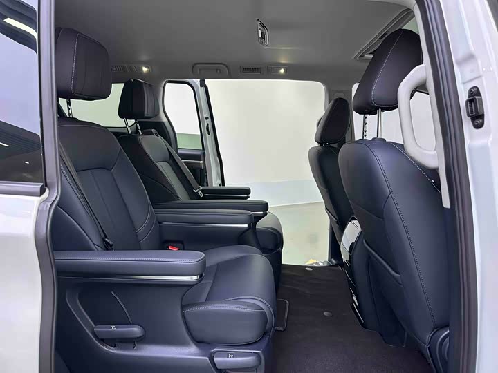 Фото 14 - GAC Trumpchi M8