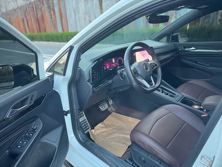 Фото 6 - Volkswagen Golf