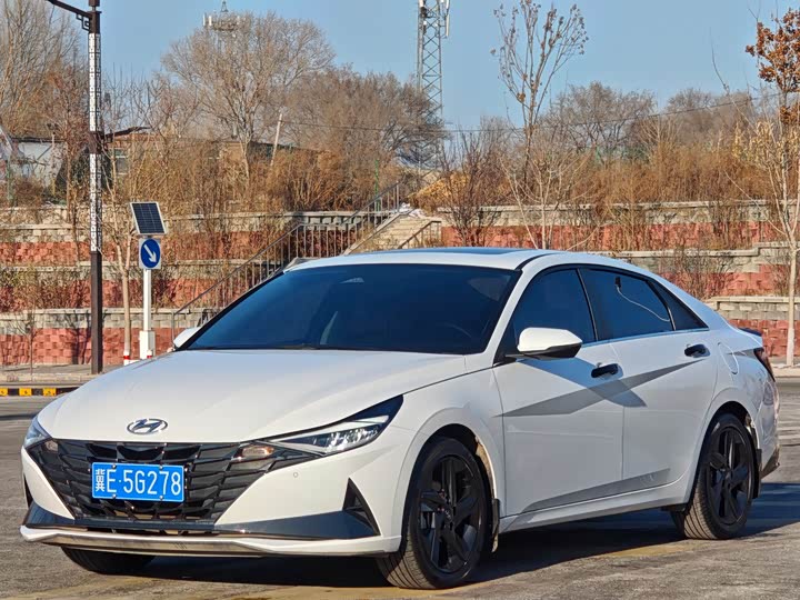 Фото 1 - Hyundai Elantra N line