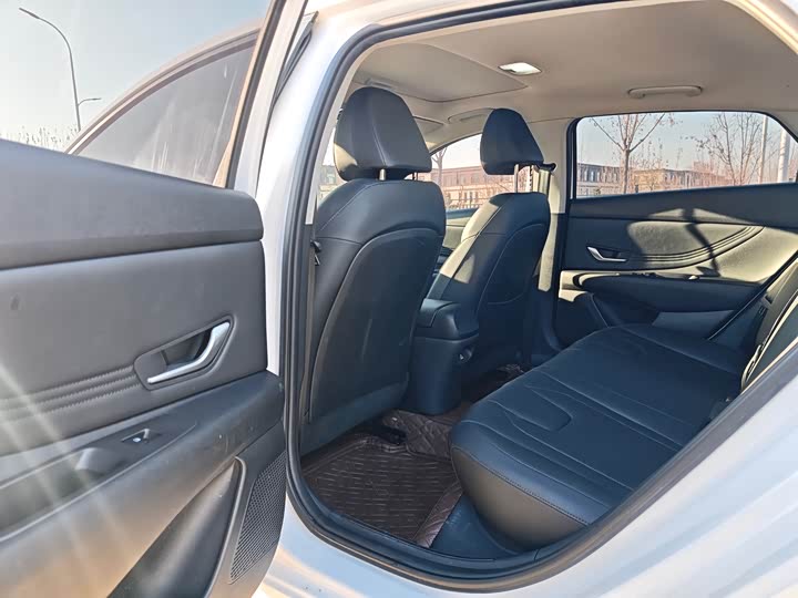 Фото 10 - Hyundai Elantra N line