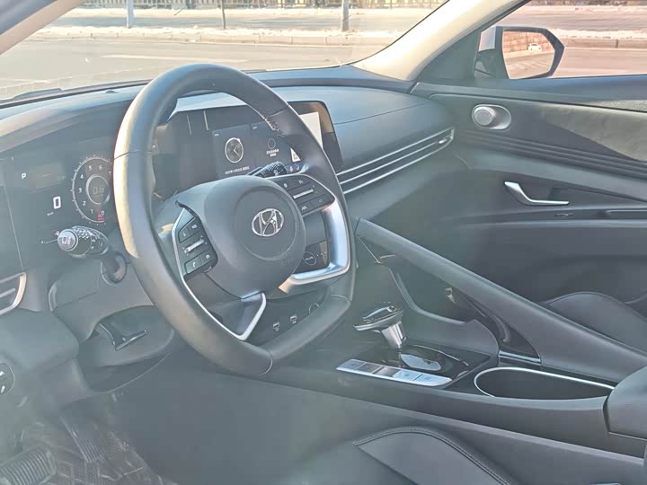 Фото 7 - Hyundai Elantra N line