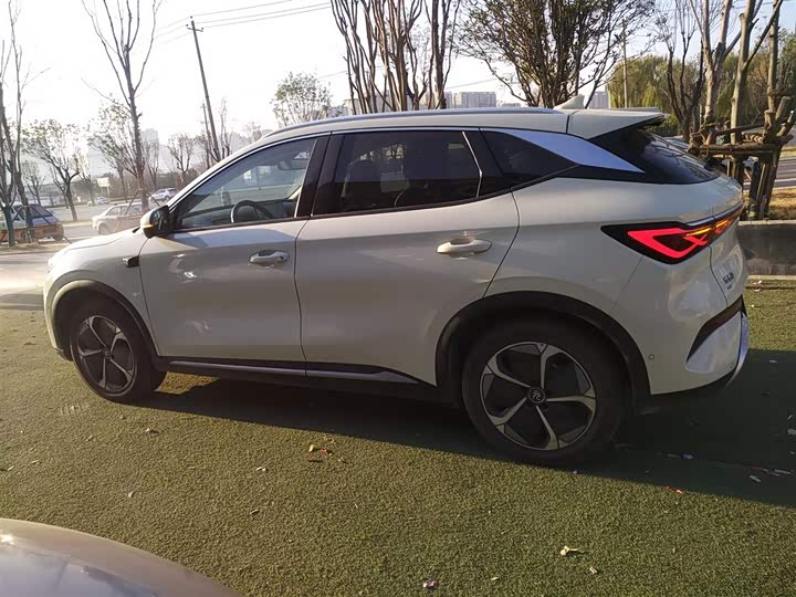 Фото 5 - BYD Yuan Plus