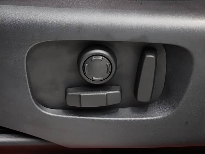 Фото 28 - Land Rover Range Rover Sport