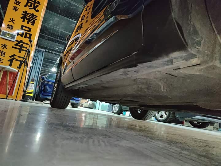 Фото 21 - Ford Escape