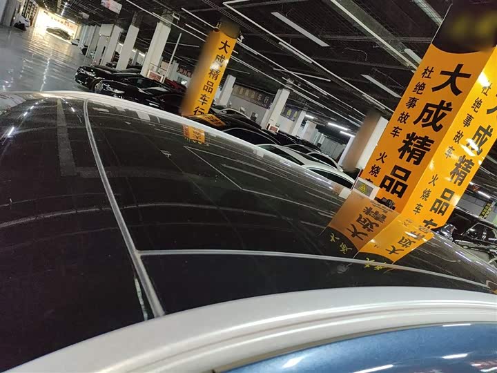 Фото 27 - Ford Escape