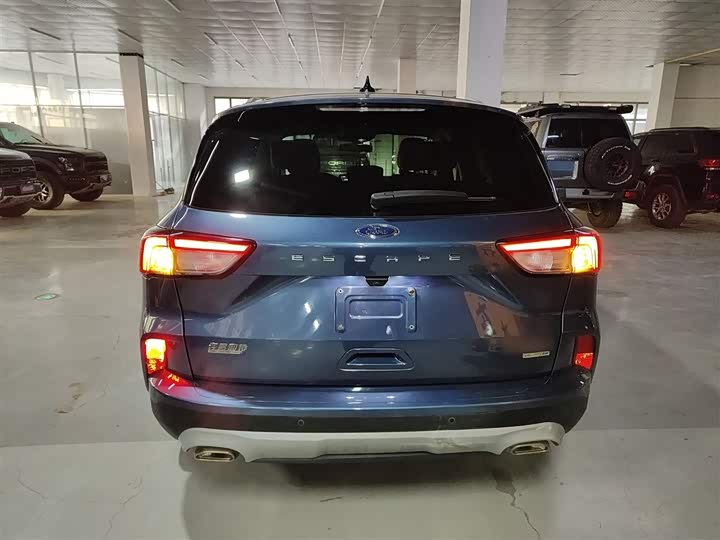 Фото 6 - Ford Escape