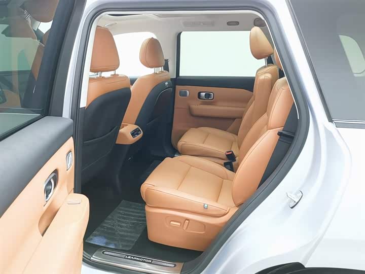 Фото 15 - Leapmotor C16