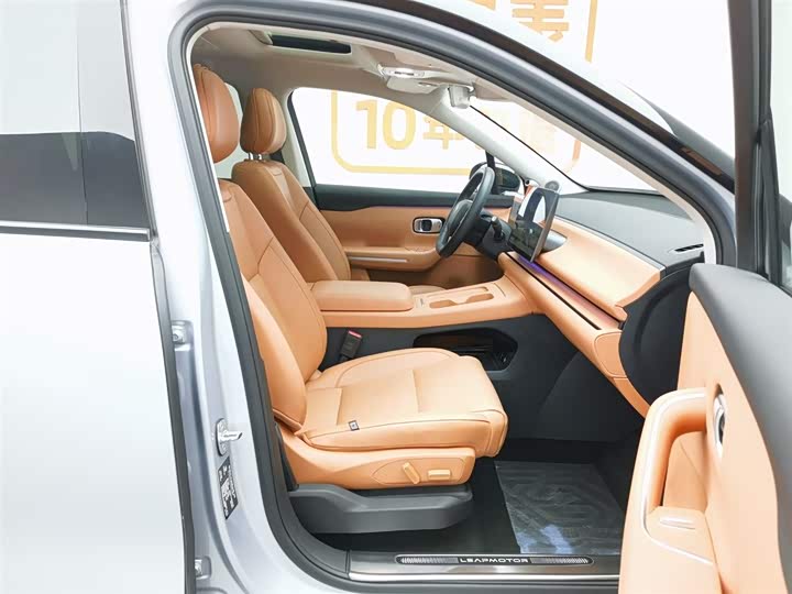 Фото 23 - Leapmotor C16