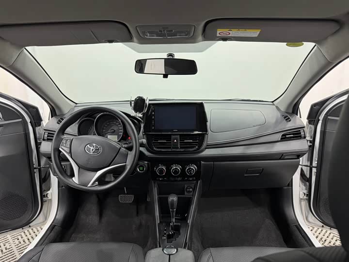 Фото 5 - Toyota Vios