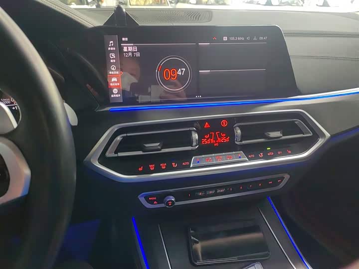 Фото 13 - BMW X5