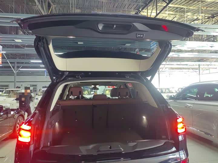 Фото 19 - BMW X5