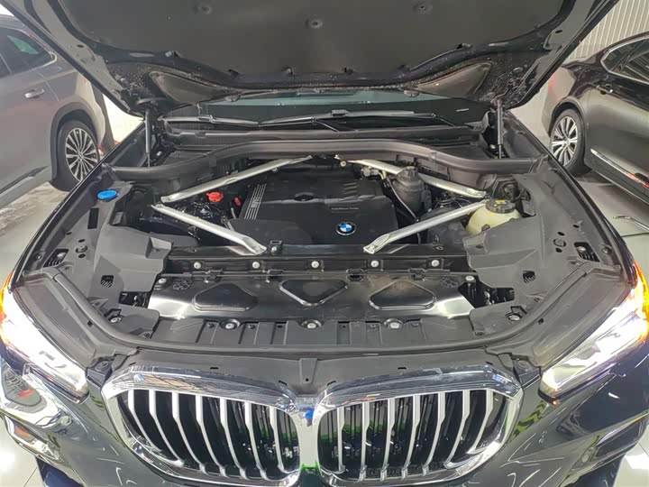 Фото 20 - BMW X5