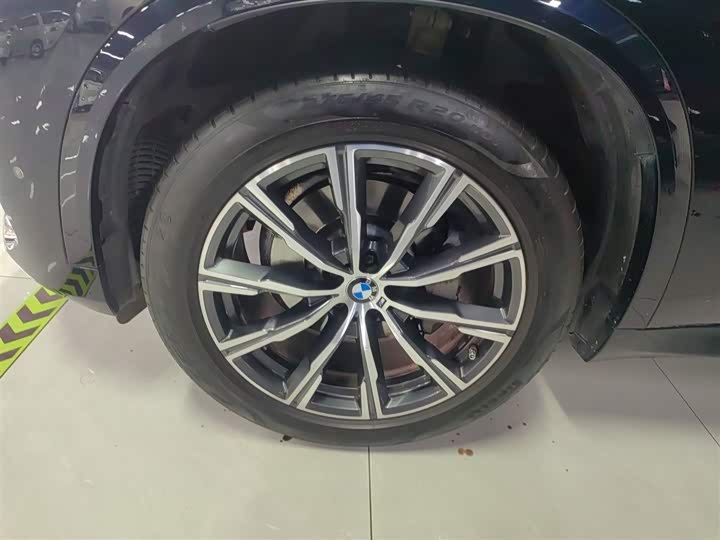 Фото 23 - BMW X5