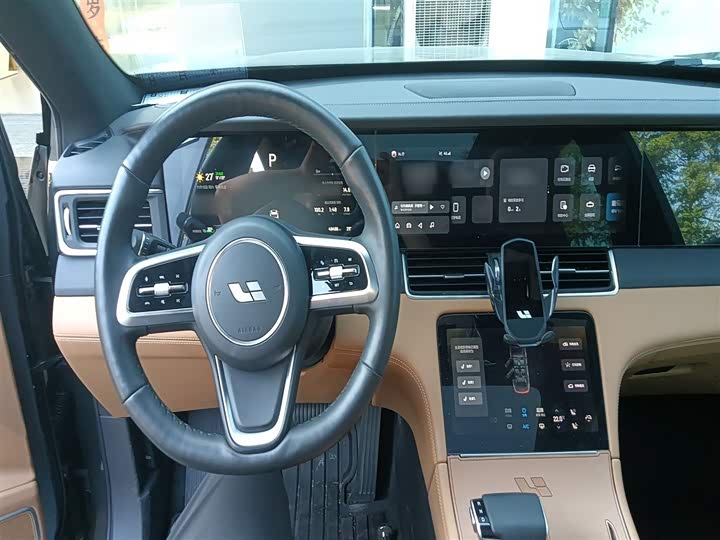 Фото 12 - LiXiang One