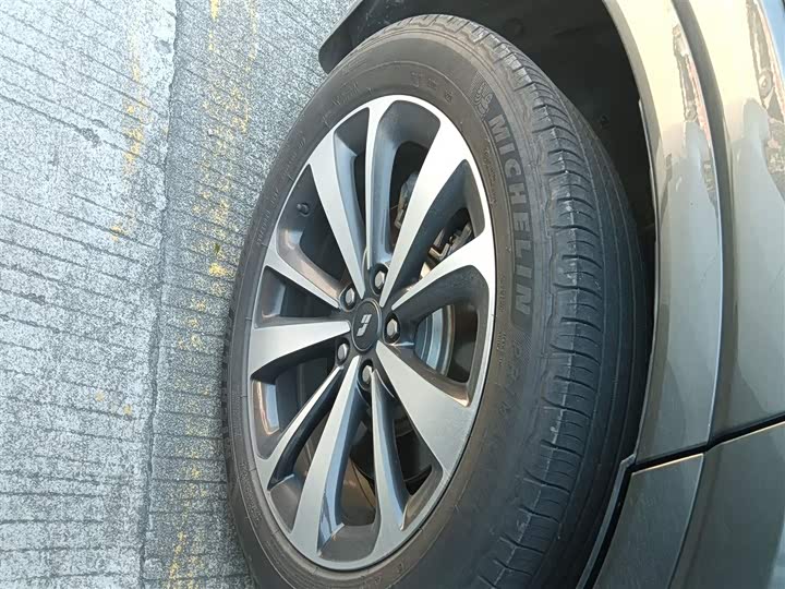 Фото 26 - LiXiang One