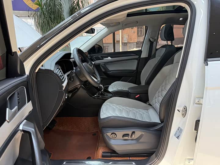 Фото 16 - Volkswagen Tayron