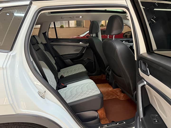 Фото 22 - Volkswagen Tayron