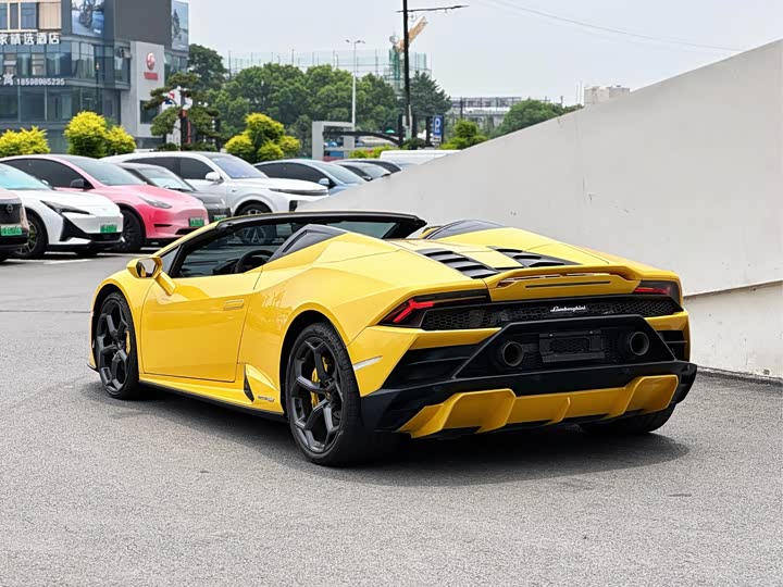 Фото 12 - Lamborghini Huracán