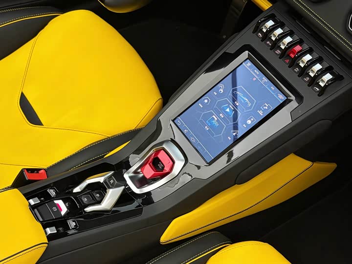 Фото 21 - Lamborghini Huracán