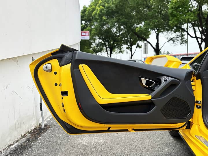 Фото 22 - Lamborghini Huracán