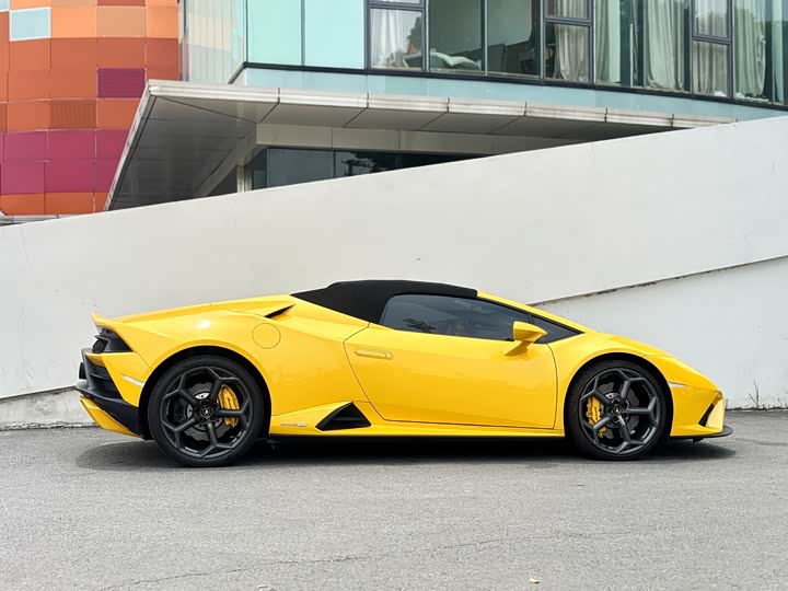 Фото 3 - Lamborghini Huracán