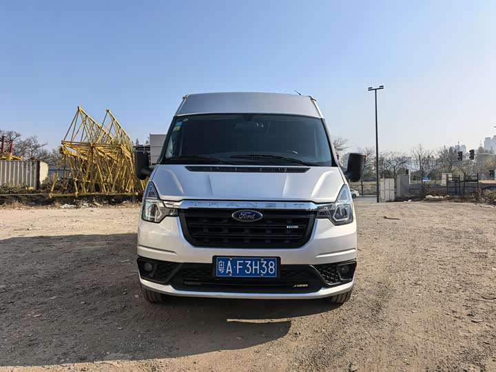 Фото 2 - Ford Transit New