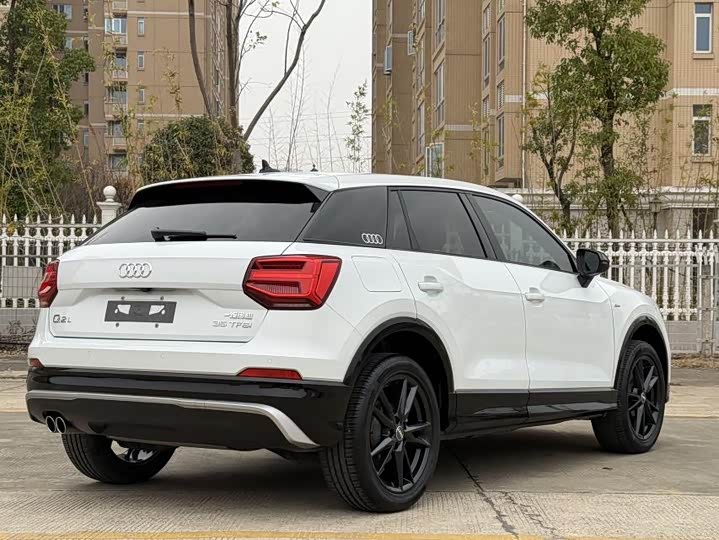 Фото 10 - Audi Q2L