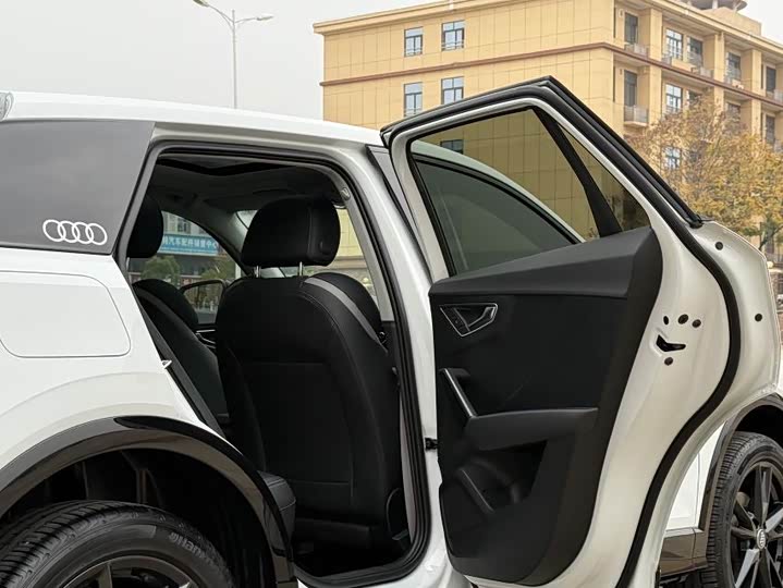 Фото 12 - Audi Q2L