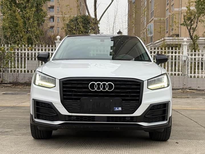 Фото 2 - Audi Q2L