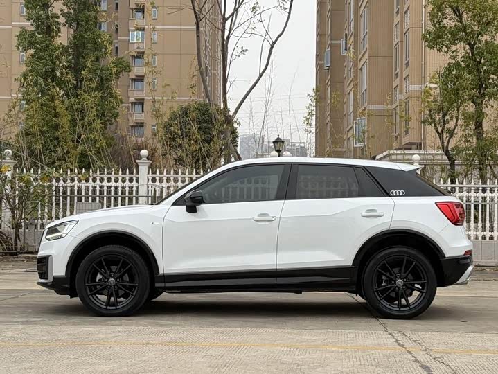 Фото 4 - Audi Q2L