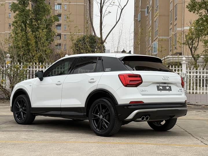 Фото 7 - Audi Q2L