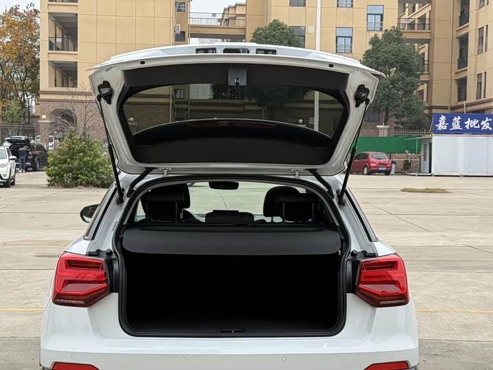 Фото 9 - Audi Q2L