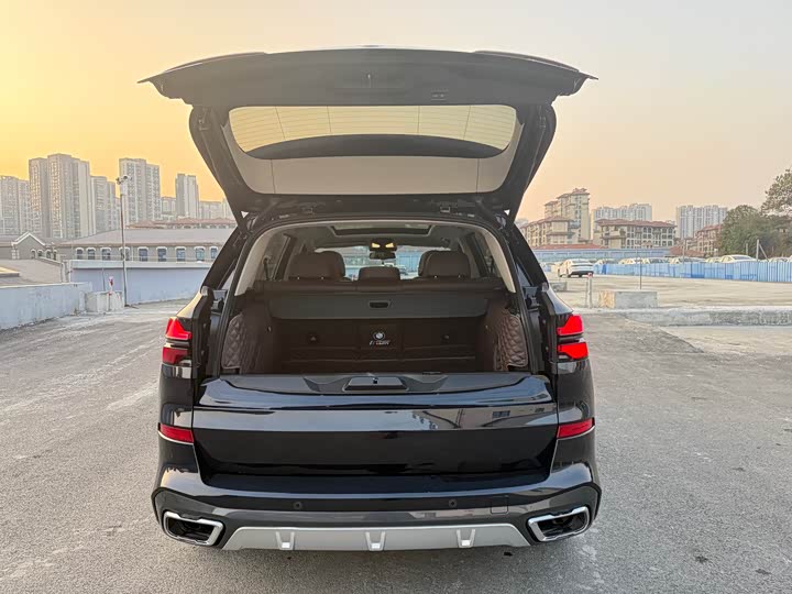 Фото 12 - BMW X5