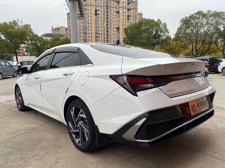 Фото 10 - Hyundai Elantra N line