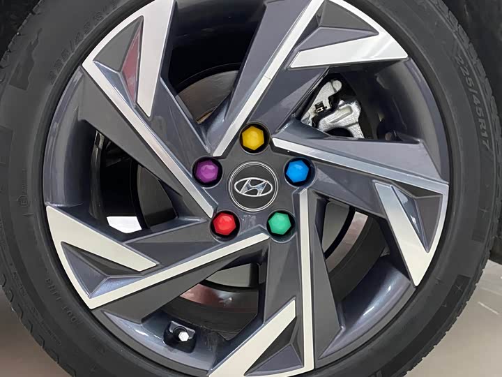 Фото 13 - Hyundai Elantra N line